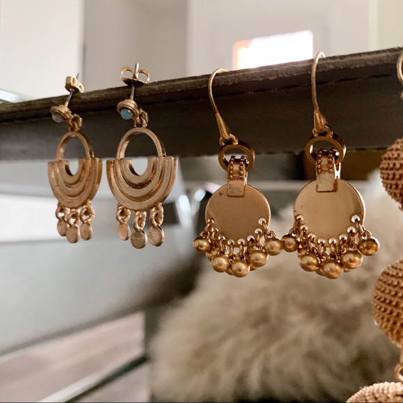 3 Pairs of Gold Earrings - Madewell / Club Monaco - Picture 5 of 7